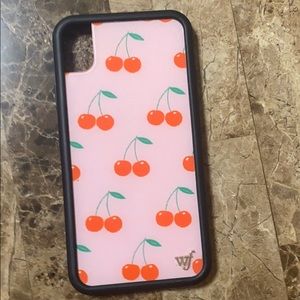 iPhone XR wild flower phone case